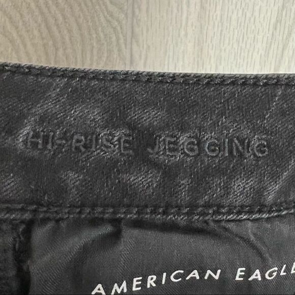 American Eagle | Black Hi Rise Jegging Size 4 Short - Picture 8 of 9